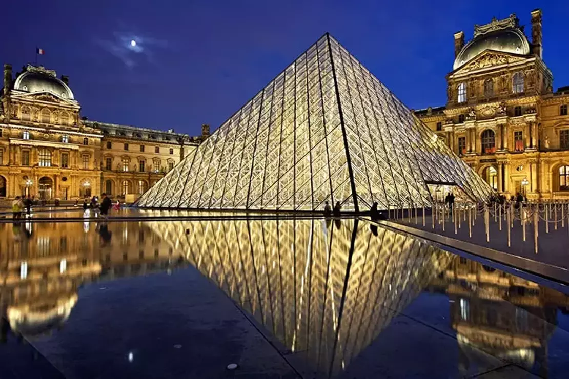 Fransa'da Görülmesi Gereken Yerler Louvre Müzesi